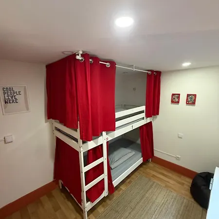 Guest World * Porto