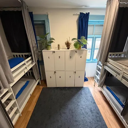 Hostel Guest World