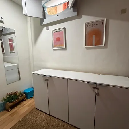 Guest World Hostel