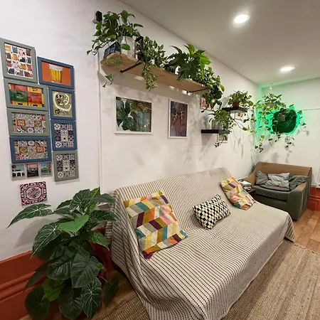 Hostel Guest World